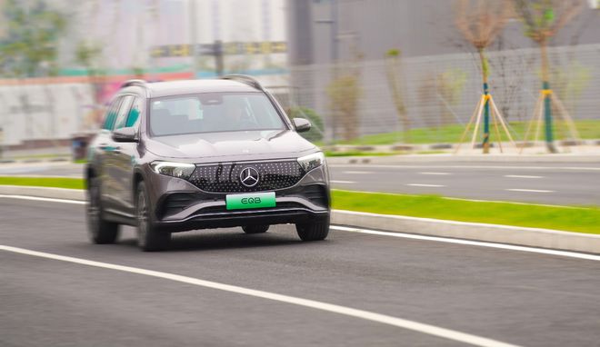 SUV：值得信赖的豪华电动车凯发体育赞助深度解读奔驰纯电(图22)