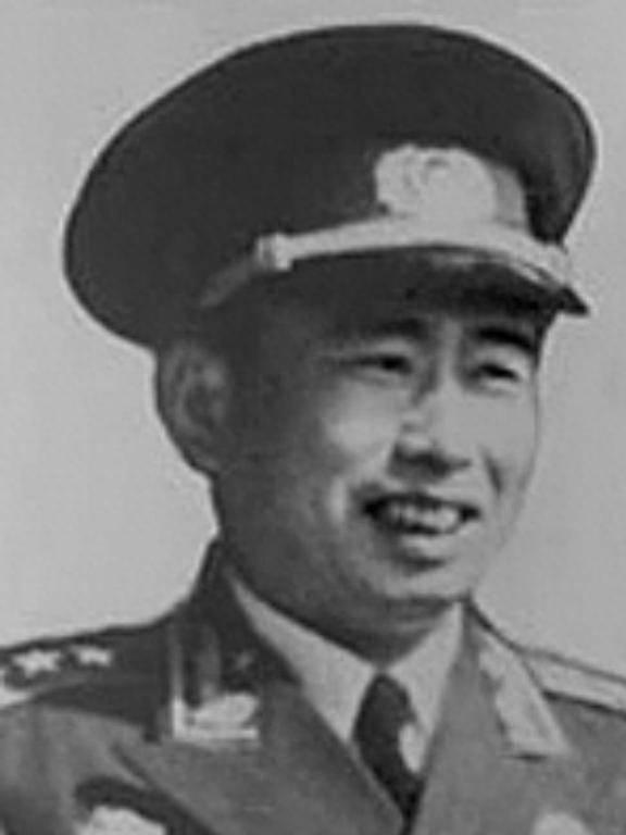 吕青：雷锋为何未被提拔他未交代缘由凯发K8国际娱乐雷锋壮烈牺牲追问(图7)